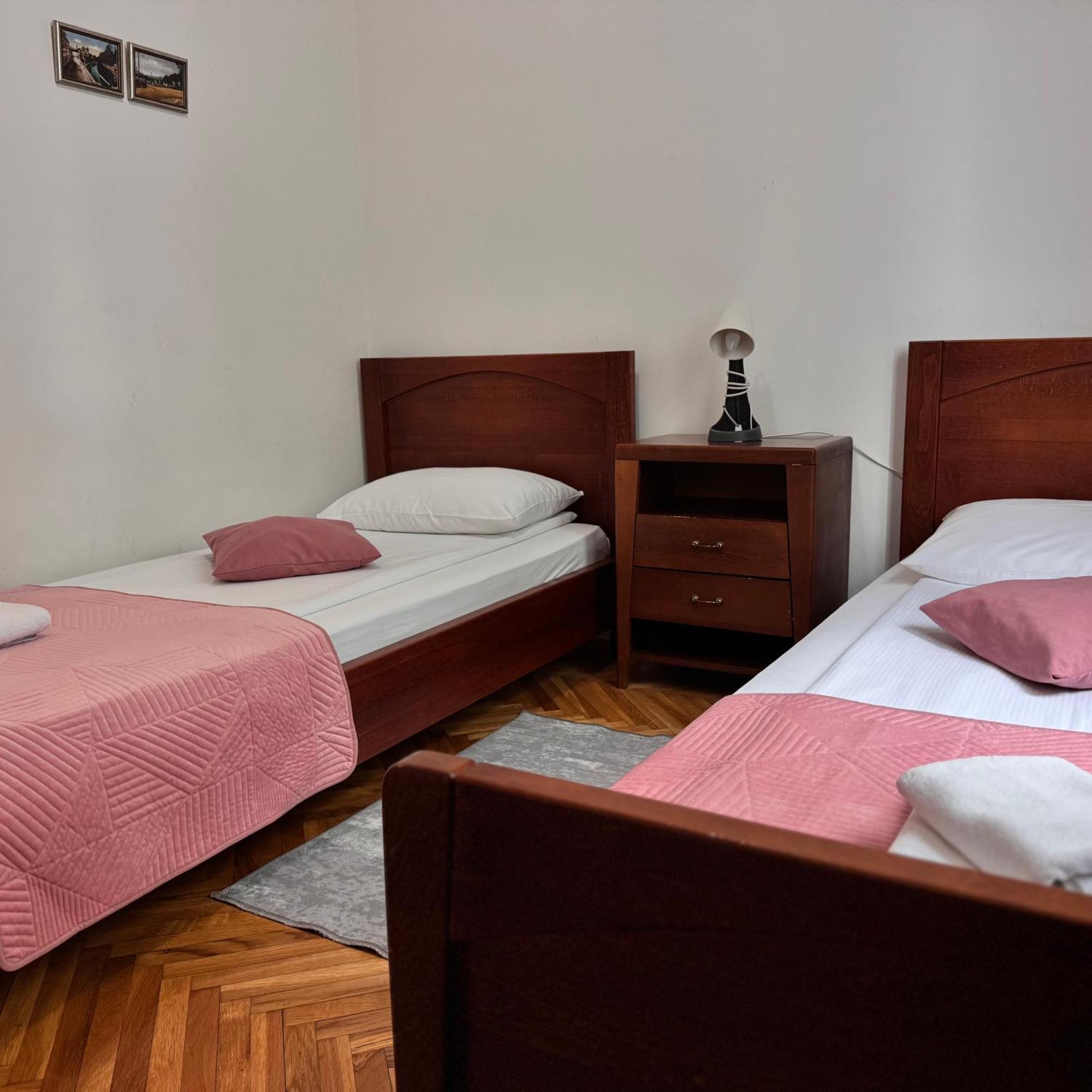 Hotel Paviljon Bihac Bagian luar foto
