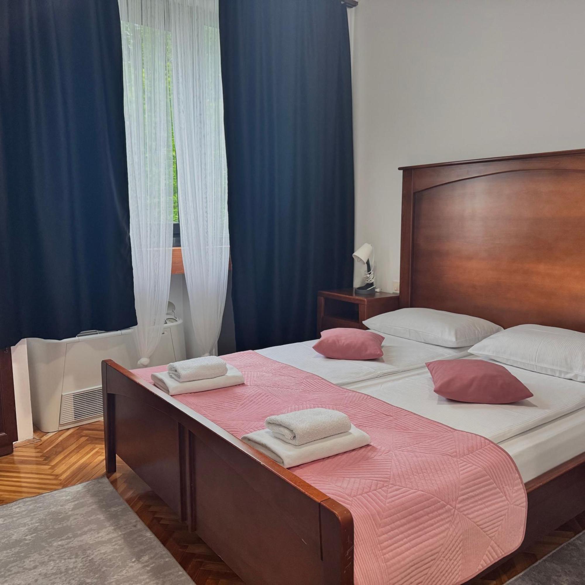 Hotel Paviljon Bihac Bagian luar foto