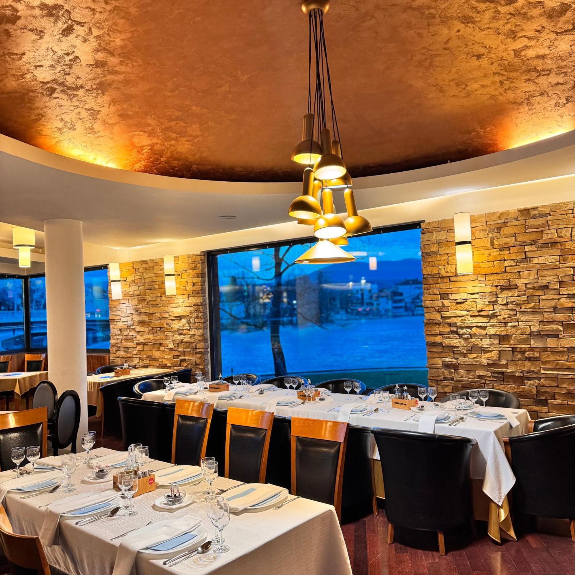 Hotel Paviljon Bihac Bagian luar foto