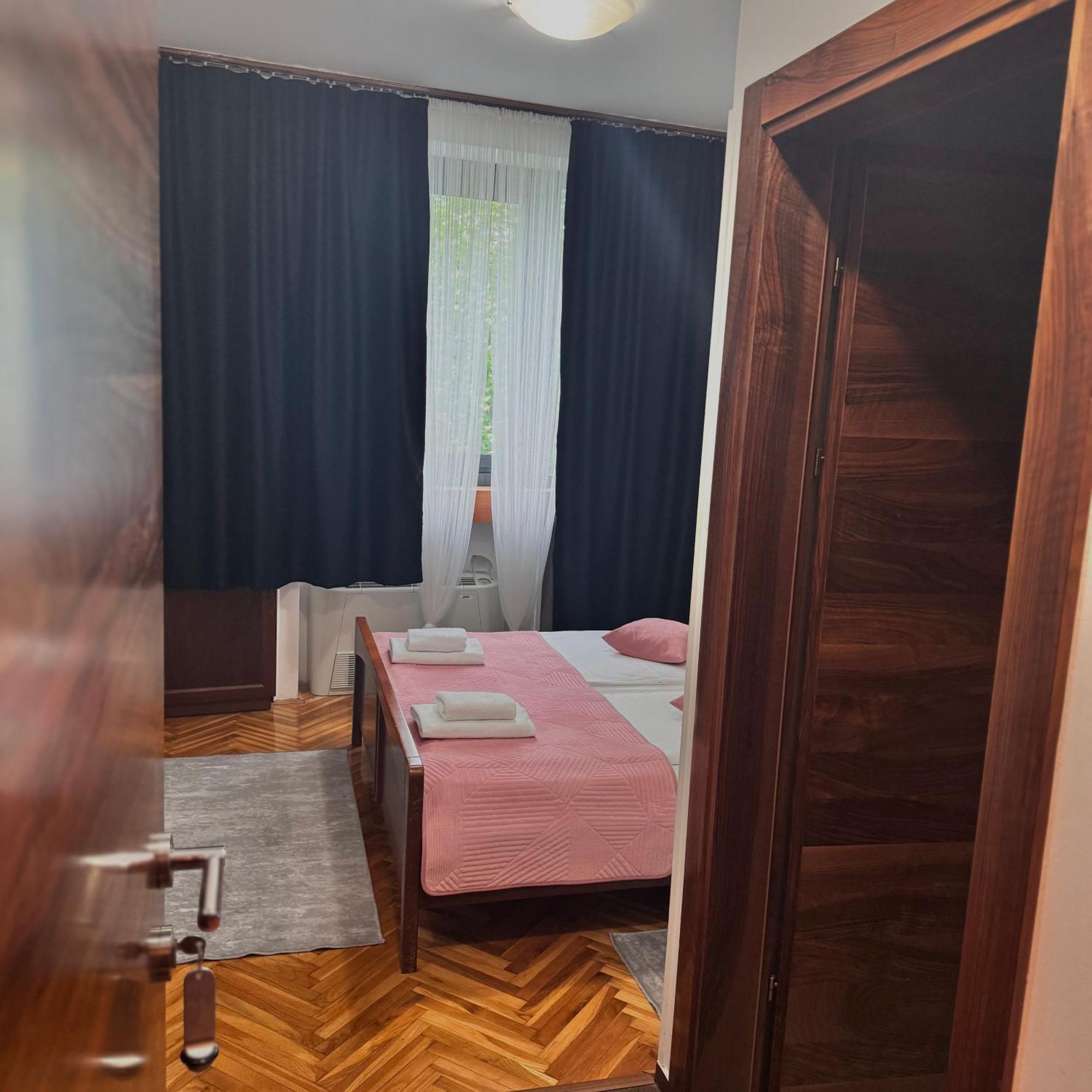 Hotel Paviljon Bihac Bagian luar foto