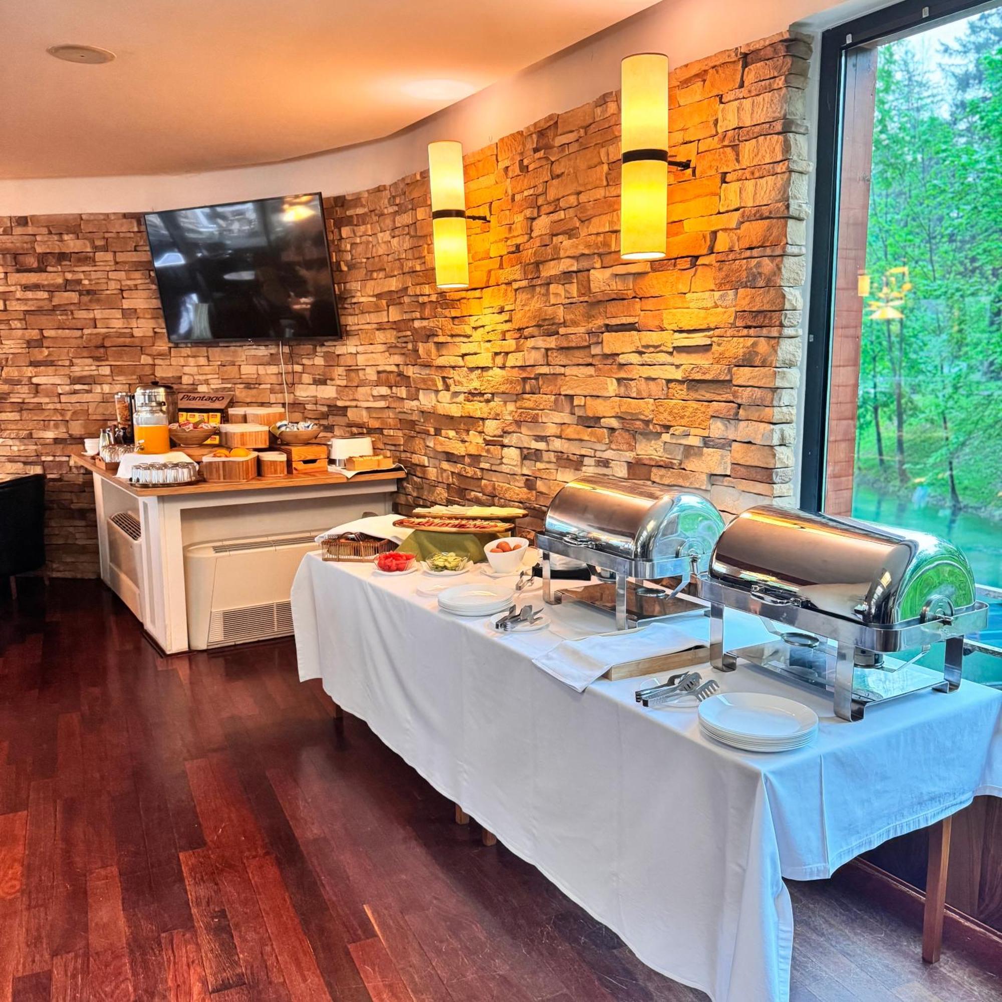 Hotel Paviljon Bihac Bagian luar foto