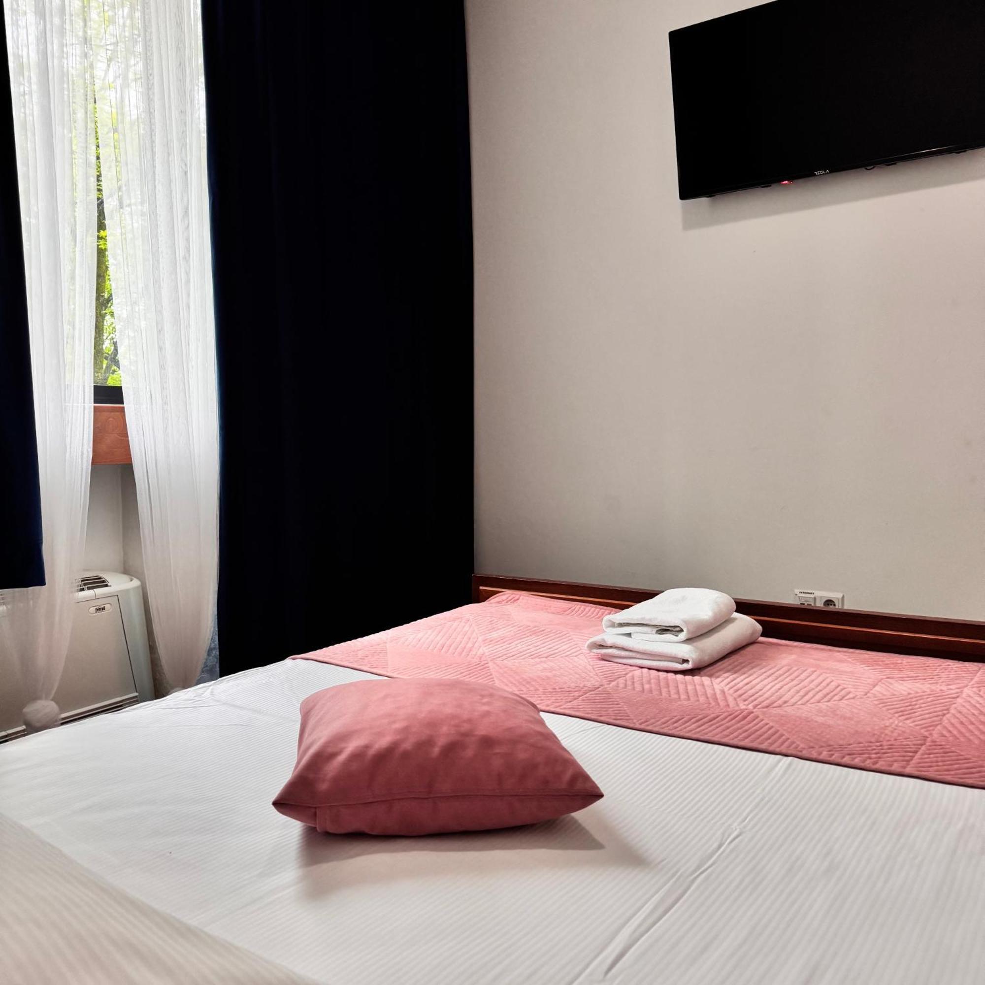 Hotel Paviljon Bihac Bagian luar foto