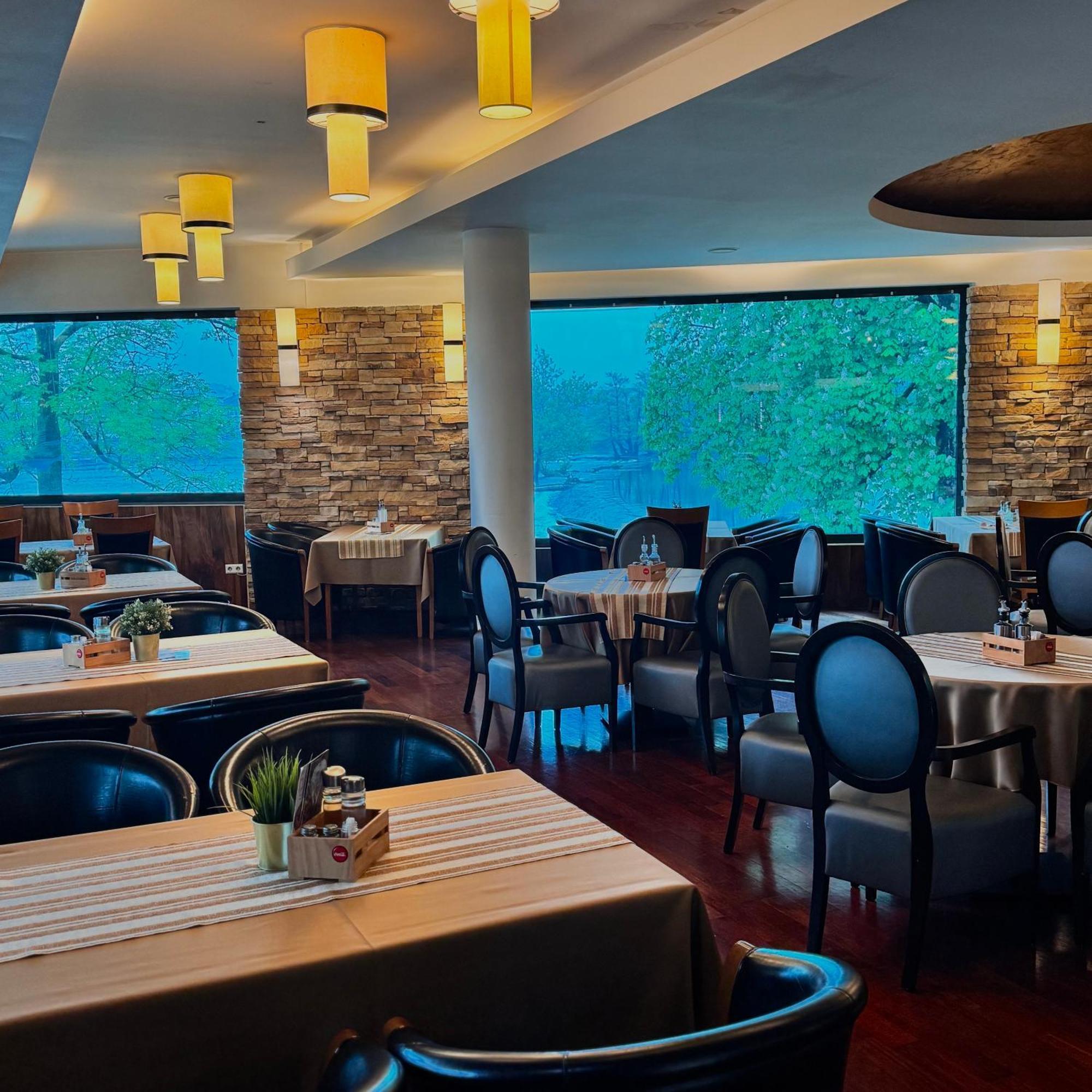 Hotel Paviljon Bihac Bagian luar foto