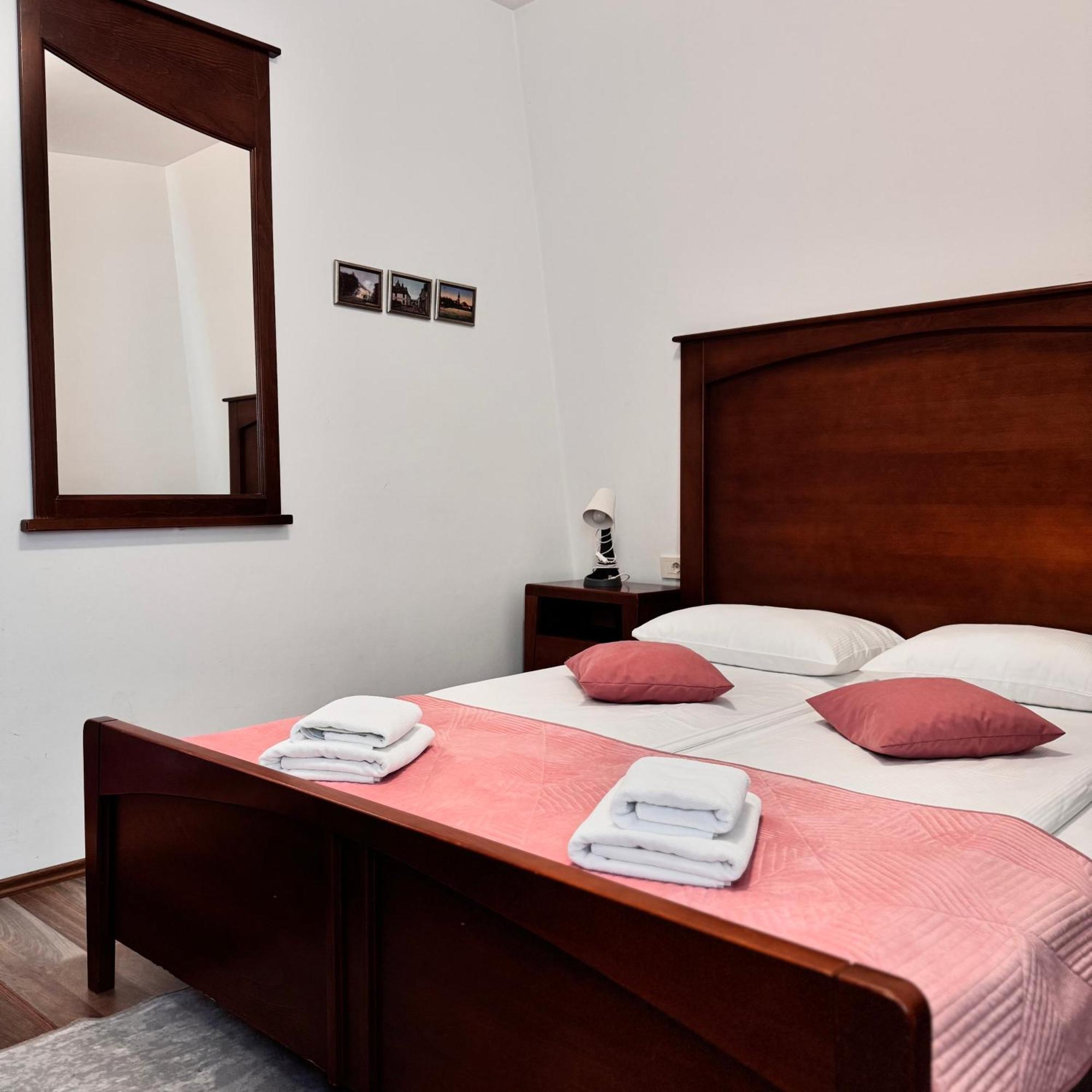 Hotel Paviljon Bihac Bagian luar foto