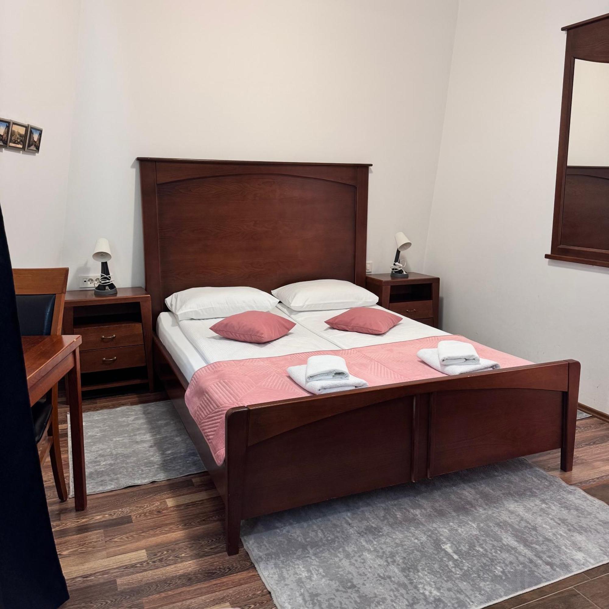 Hotel Paviljon Bihac Bagian luar foto
