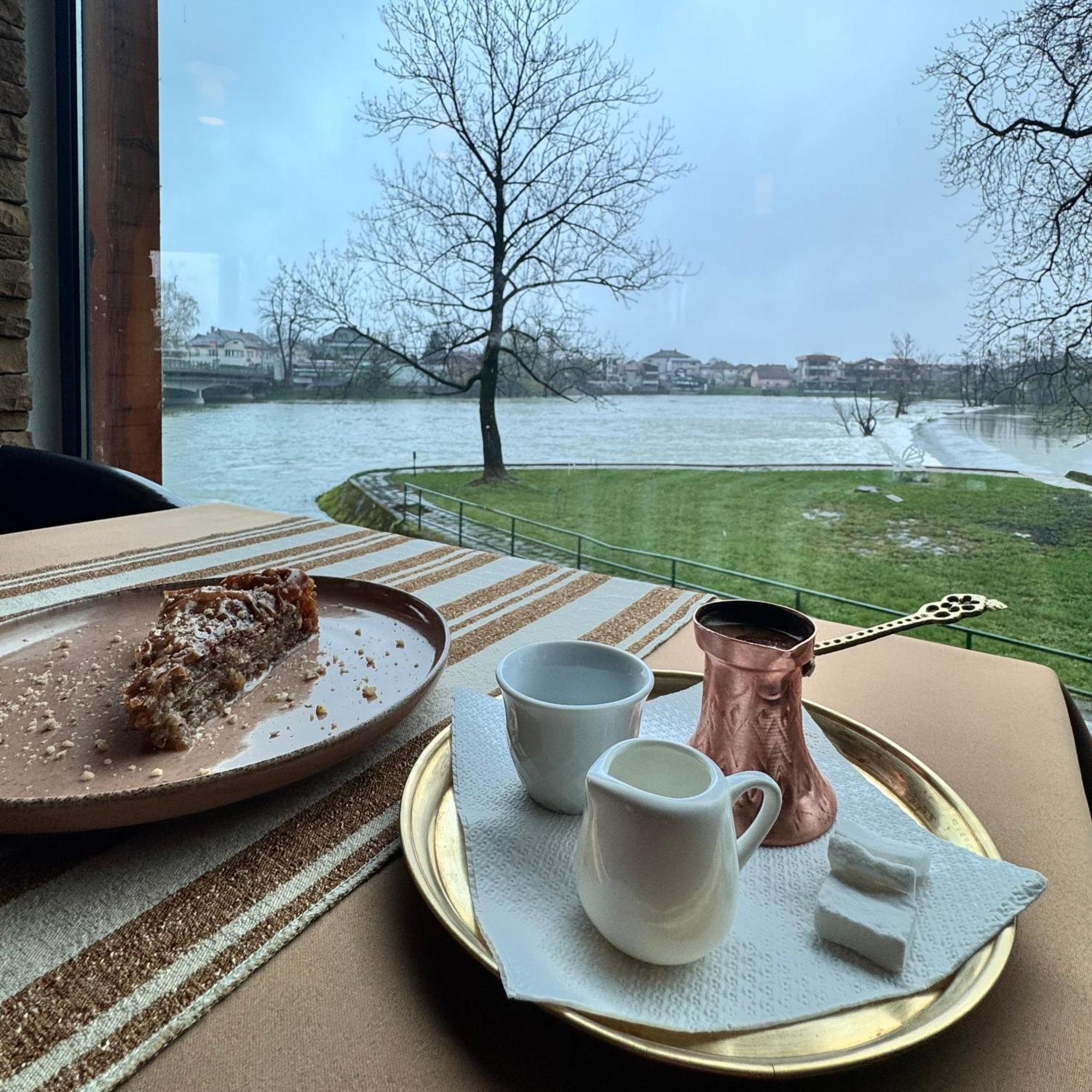 Hotel Paviljon Bihac Bagian luar foto
